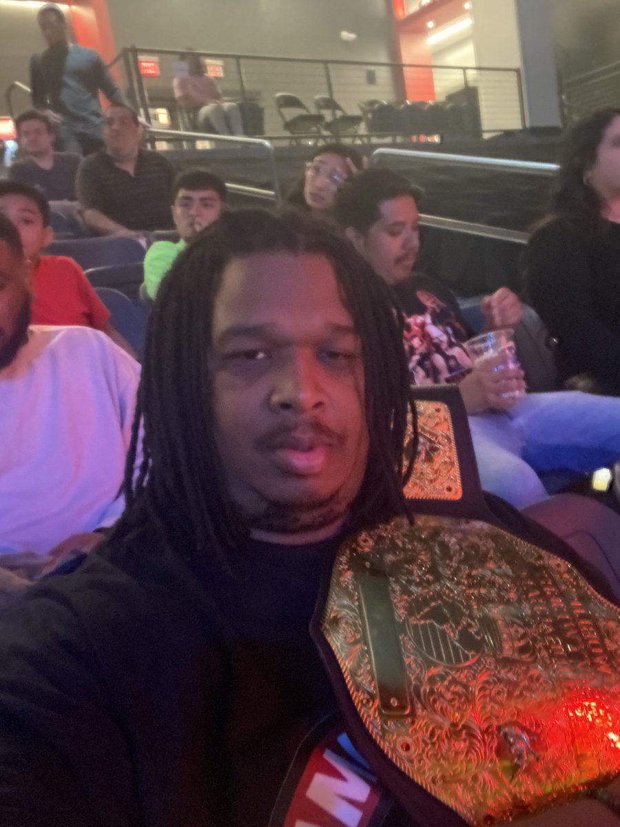 House Hunter tweet media