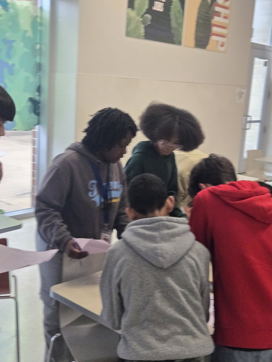 Dr.Sanders22 tweet media