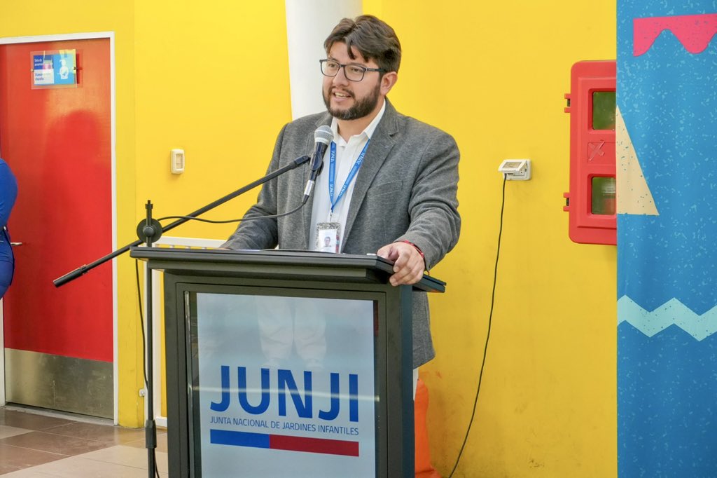 JanoRodriguez's tweet photo. ¡Iniciamos el Año Parvulario 2026 en #Antofagasta 

Reafirmamos nuestro compromiso con la #EducaciónParvularia y con su rol clave en las trayectorias educativas de niños y niñas 👧🏻👦🏻 

Seguimos promoviendo asistencia, participación y bienestar en jardines infantiles 💛 https://t.co/DcEy6wtnJ7