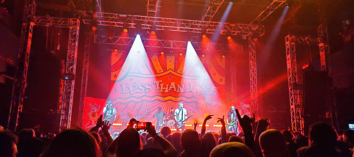 InTheCheeseAtER tweet media