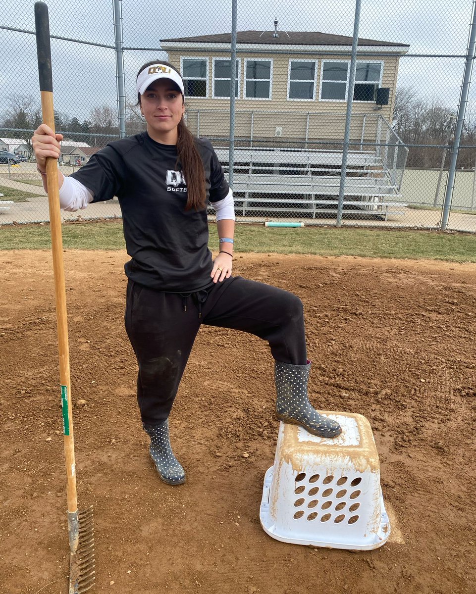 QUHawksSB's tweet photo. We’re excited for our home opener this Sunday! We hope to see you at 1pm! It’s been hard work though living that tarp life. #Team53 #naturalfieldduties #onthehunt #HawksSB https://t.co/jzglsBLLt4