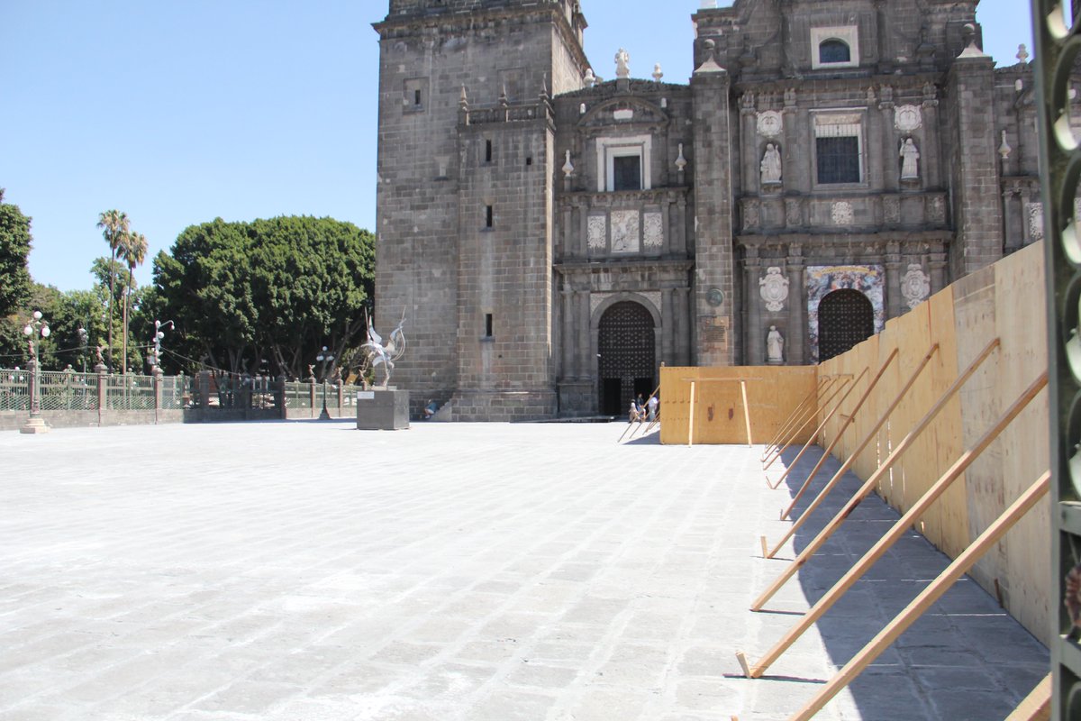 larevista_unica's tweet photo. @Arqui_Puebla @SemiPalafoxiano @Titomino @Arqui_Puebla @SemiPalafoxiano
#fotogalería #galeríaúnica #Puebla #Catedral #atrio
#fotos: Miguel Ángel Huerta @Titomino #único 📸 https://t.co/BpesvO4x2H