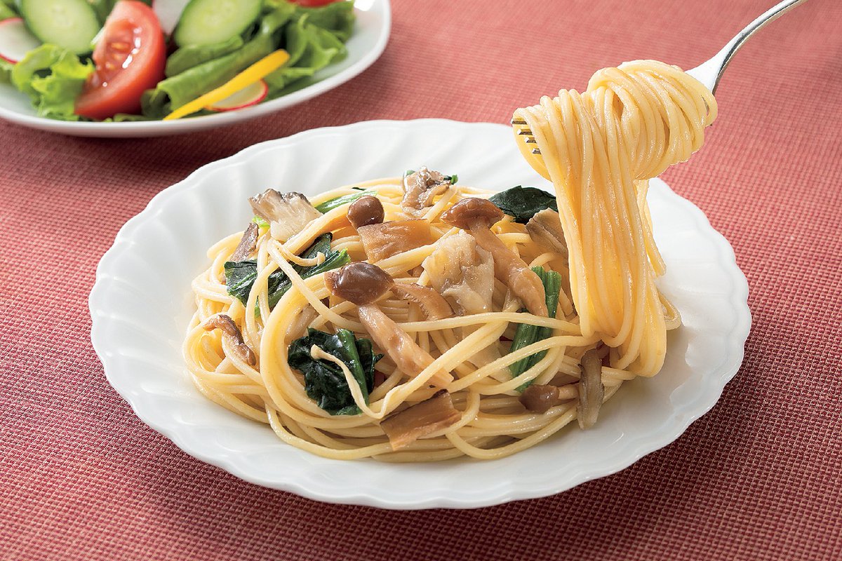 『#サタプラ』<a href="/saturdayplus/">【公式】サタプラ</a>
#冷凍和風パスタ ランキング にて #コープ
「４種きのことほうれん草の和風醤油スパゲッティ」が  

／ 　
 総合第４位に選ばれた🙌
＼   

「優しく上品なソース」「スープ飲んでるみたい」
＋ 「本場イタリアに近い食感」で審査３名さまの「好きです」いただきました💘