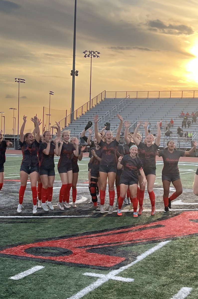 LBHS Lady Bronco Soccer tweet media