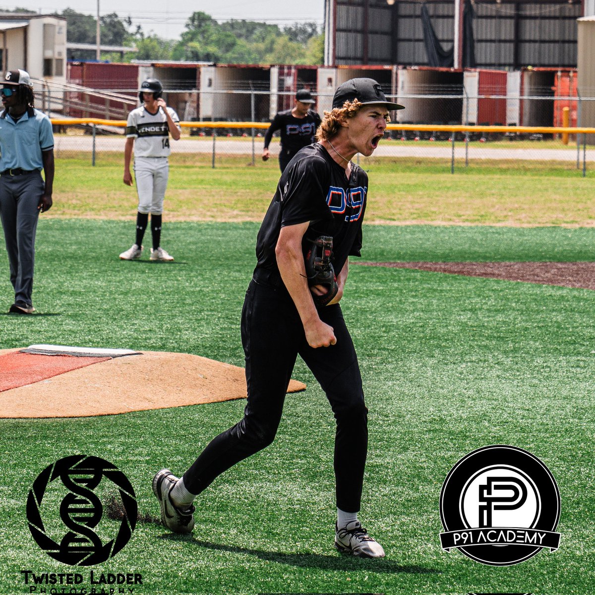 twistedladderSM's tweet photo. Capturing the emotions from big pitches and big plays is simply amazing! https://t.co/xI9LbR2eyE