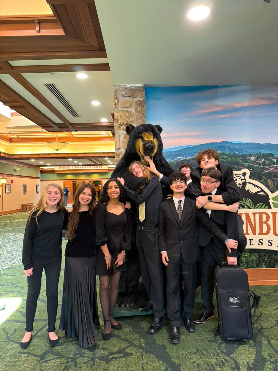 SCNMHS2023's tweet photo. The Sevier County Showcase!✨️

#unitedinmusic #miosm #musicinourschoolsmonth #musiccomunity https://t.co/PTZC0vPNHd