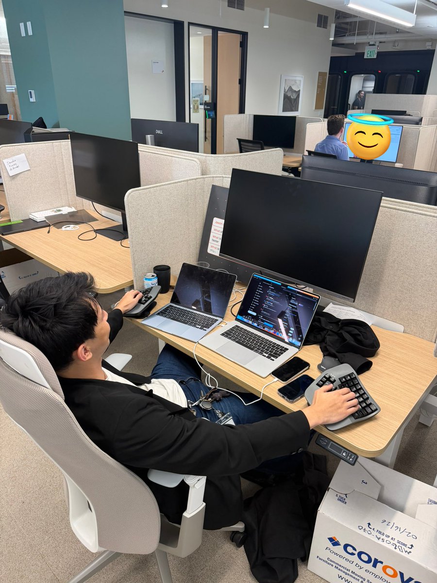 inferencetoken's tweet photo. Not a bad situation monitoring setup @jxnlco https://t.co/8uWMpamMKE