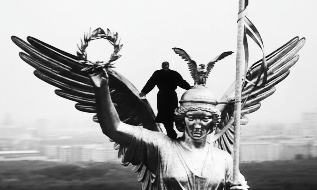 U2 Zoo Station Radio tweet media