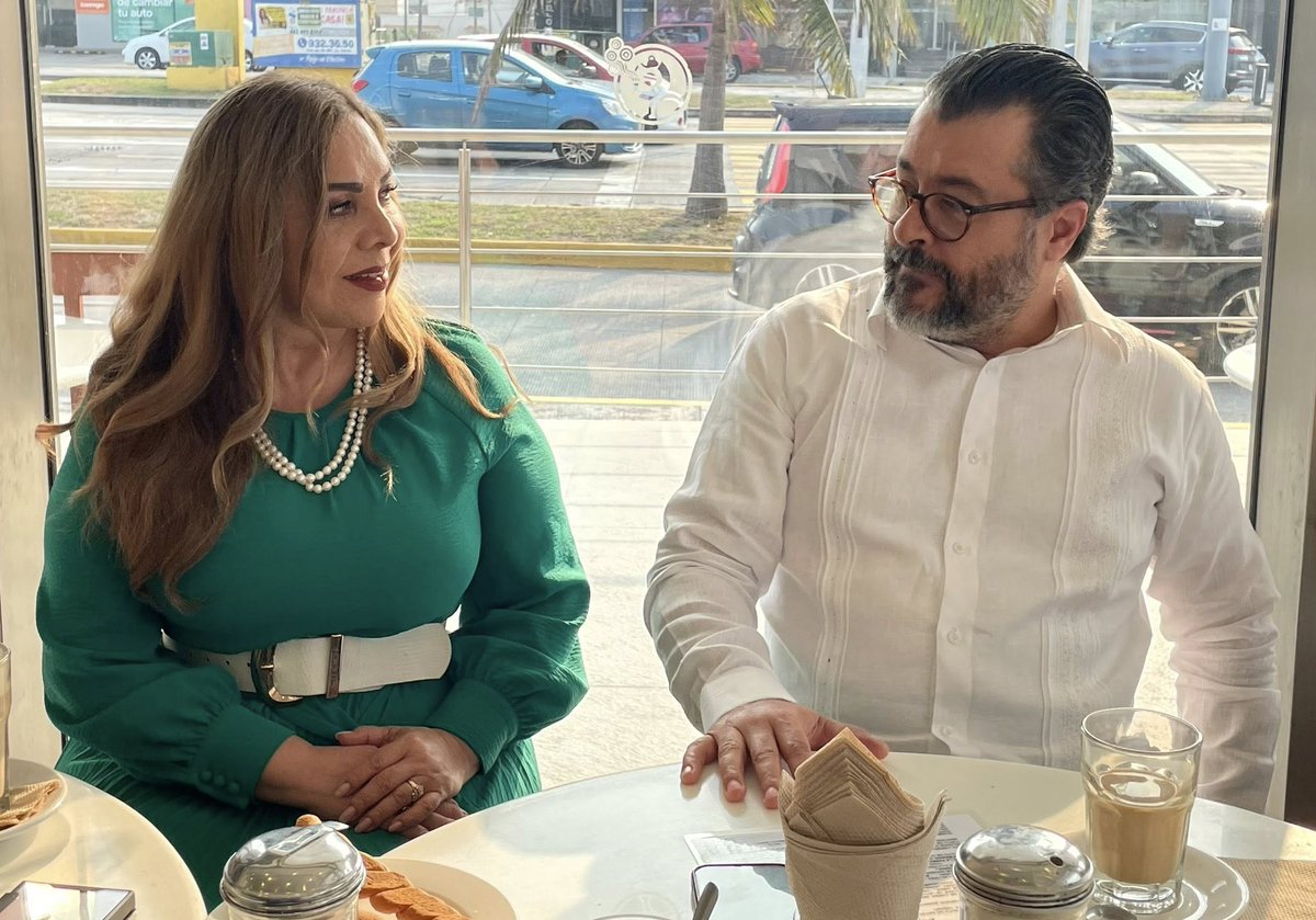 En representación de nuestro Presidente, <a href="/JorgeAlardinC/">JORGE RAFAEL ALARDÍN CÓRDOVA</a>, Dorisluz Garcia, VP. del CCEVB  participó en un encuentro entre Asociados y <a href="/gbatizg/">Gilberto Bátiz García</a>, Magistrado Presidente de la Sala Superior del TEPJF, así como con <a href="/BustilloRoselia/">Roselia Bustillo Marín</a>, Magistrada Presidenta de la Sala Regional Xalapa.