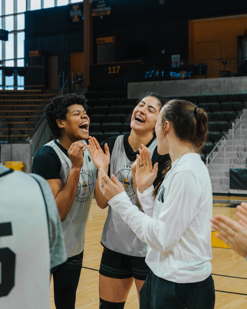 VandalsWBB's tweet photo. https://t.co/ZvbKY9EkIL