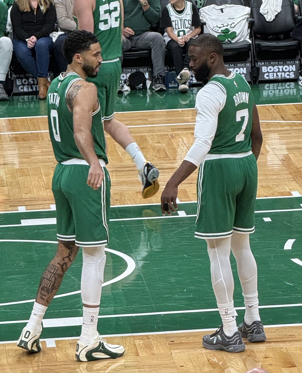 GreenRunsDeep tweet media