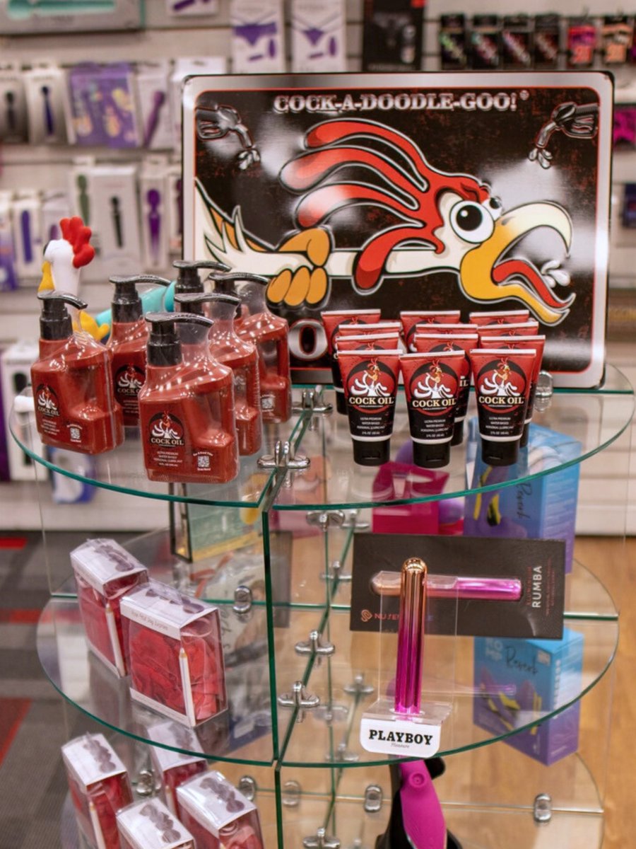 LoversPlayUSA's tweet photo. What's your go-to lube? We're sliding into the weekend with some C*ck-A-Doodle-Goo!🐓Purchase the 10oz bottle w/ pump in-store for $34.99.
.
.
#waterbased #lube #lubrication #letusknow #cockadoodlegoo https://t.co/DpVFCgldRg