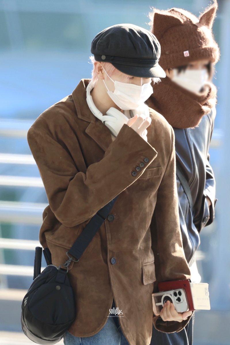 𝘴𝘰𝘭𝘪𝘥𝘭𝘺 tweet media