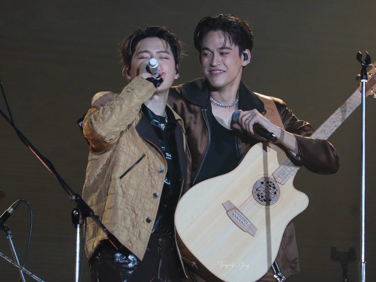 Morning ☀️

DAY 876/999 💜💚

devoted

Cr. Photo owner as watermarked 🙏🙏

A #GawinKrist A Day
#AlwaysWithGawinKrist