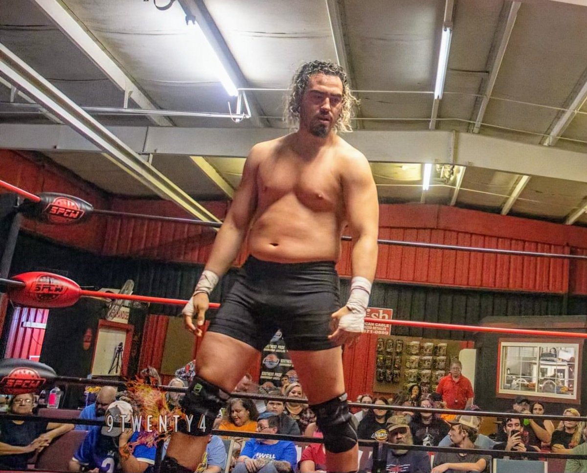 Steve_El_Lycan's tweet photo. Progress
September 2022 JPWA (@producersfaction) Graduation 

February 2026 @izwwrestlingaz Monster 
.
📷 @f3fau @9twenty4_photos 
.
.
.
#ElLycan #joshbarnettsbloodsport #wwerecruit #catchwrestler #prowrestling #jpwa https://t.co/Qi2Q8noS2B