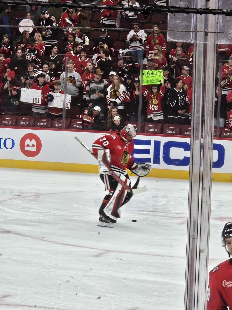 agenthehe's tweet photo. Ebug alert Edwards 70 ??? Is dressed as backup #Blackhawks goalie tonight https://t.co/4MIug7FJtY