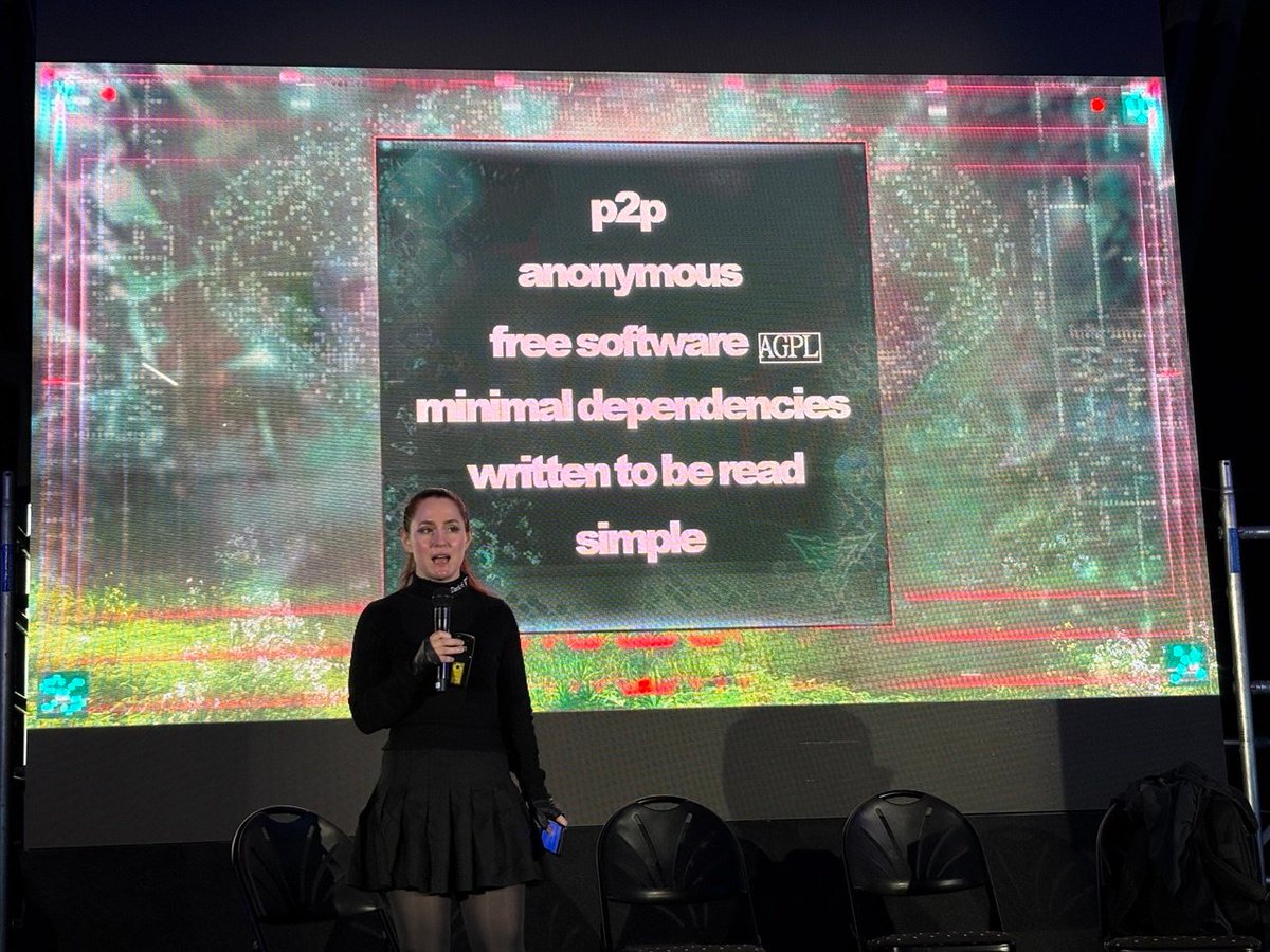 ⛛lunarpunk tweet media