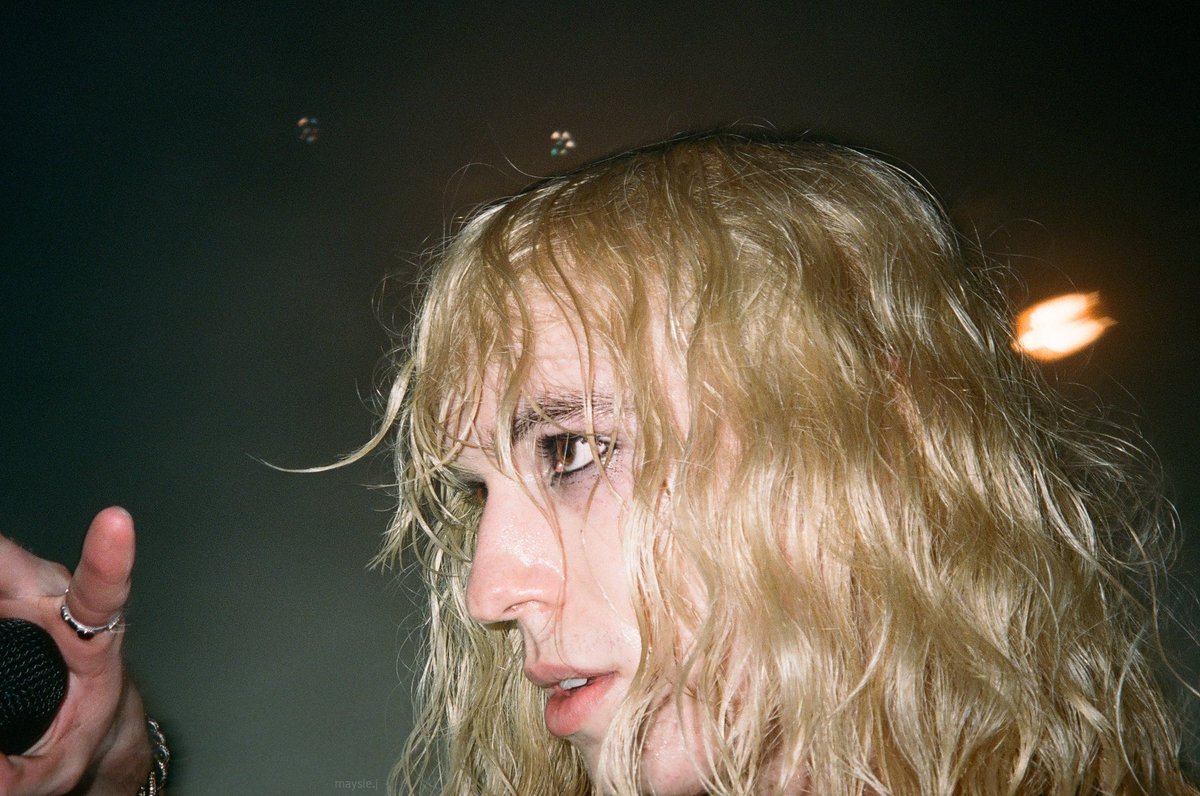 duadior's tweet image. hollis in brisbane &amp;lt;2 photos by me! #35mm #2hollis