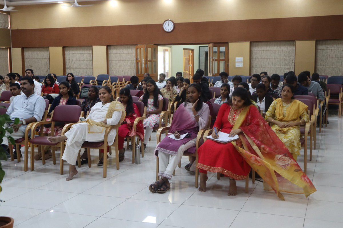 SamarthaBharata's tweet photo. Prize Distribution Ceremony of State Level Essay Competition BE GOOD DO GOOD 2026 held at Mythic Society Bengaluru. Author Chaitanya Hegde, Mythic Society Treasurer KN Hiriyannaiah, Samartha Bharata’s Chetana Rajendra addressed. #BeGoodDoGood https://t.co/TE4hOeMfjf