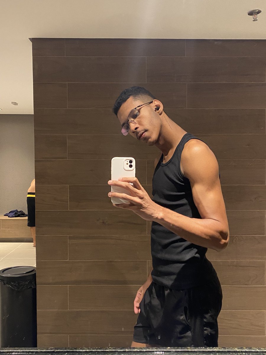 A carinha de quem tá com tesão acumulado a dias 😪🥹