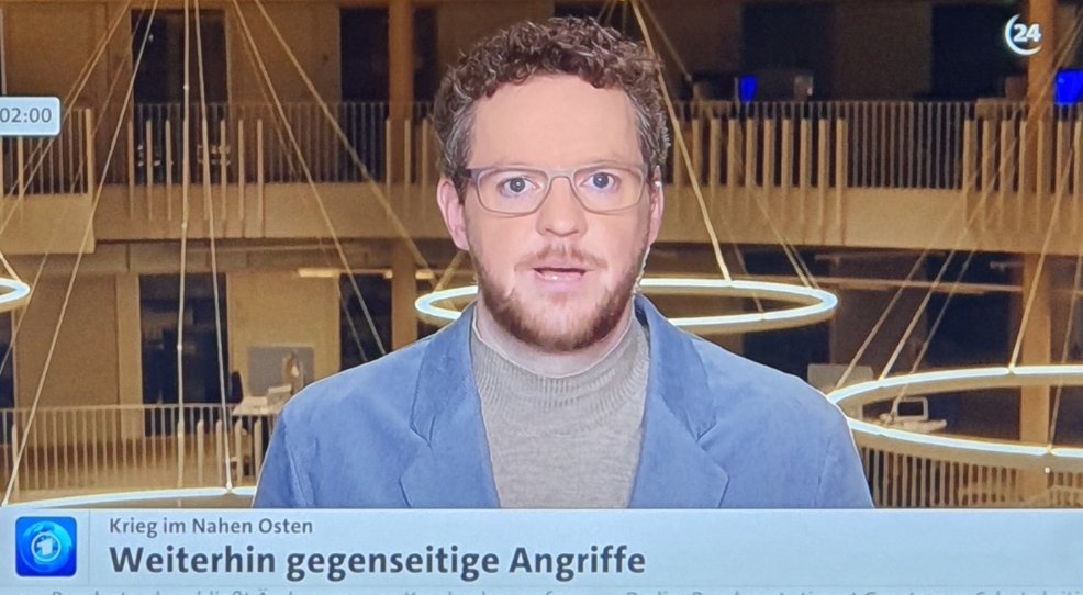 MedienWahrheit's tweet image. Letzte Atemzüge von @tagesschau  24. Muss jetzt der Pförtner ran? 🙈 #ÖRR #ARD #Tagesschau24 #GEZ #Medien #Rundfunk