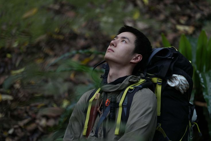 materialdda's tweet photo. @dearmissy_ i found out about wang yibo's documentary where he explores nature and activities like climbing, hiking, camping, diving...
it can even be relaxing cause it's kinda peaceful and he visits some really beautiful places https://t.co/xE2CG8MOkN