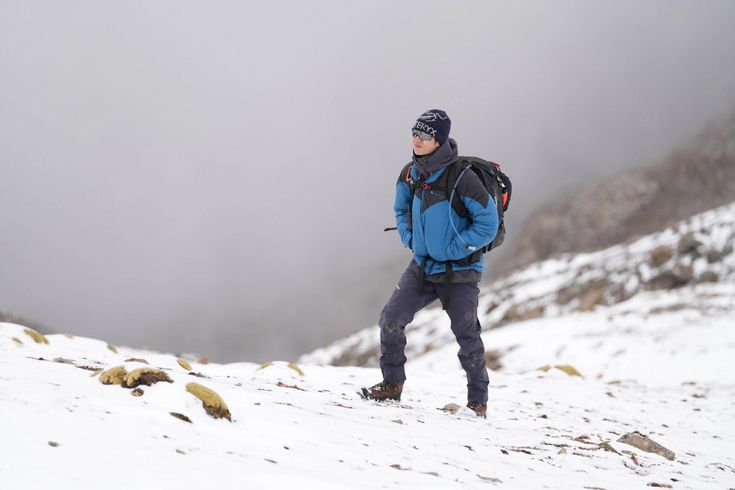 materialdda's tweet photo. @dearmissy_ i found out about wang yibo's documentary where he explores nature and activities like climbing, hiking, camping, diving...
it can even be relaxing cause it's kinda peaceful and he visits some really beautiful places https://t.co/xE2CG8MOkN