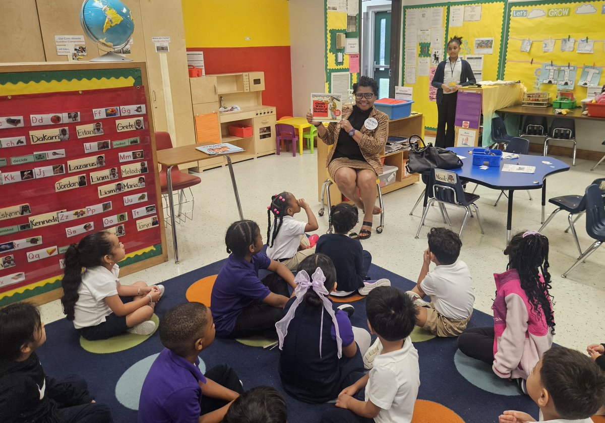 Librarian Kimberly Wooten tweet media