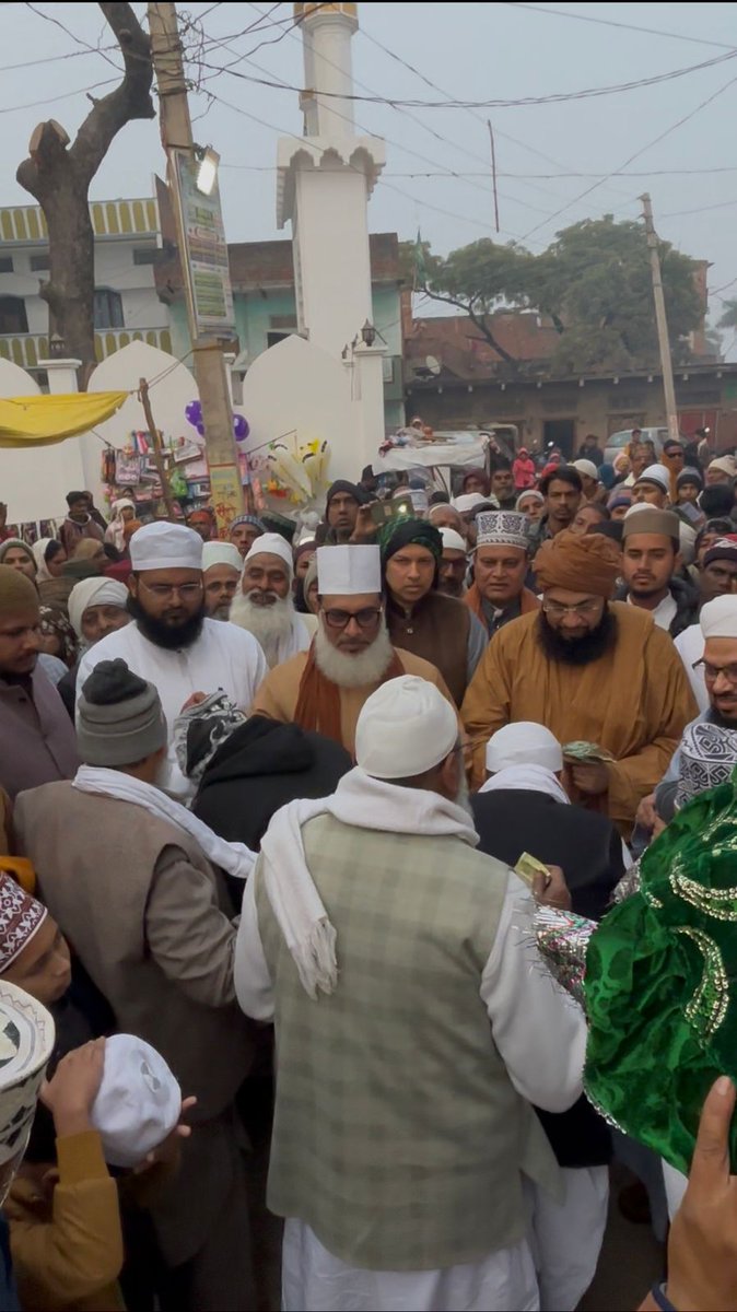 obaidimission's tweet photo. 269 Wa Urs e Mahbub e Rahman Syedna Makhdoom Shah Abdul Ghaus Garmdiwan Q.A

17 December 2025 
25 Jamadius Sani 1447

Dosra Din

Juloos e Chadar 
Ziyarat e Moye Mubarak 
Chadar pOshi 

Khanqah e Aliya Ghausia Chishtiya Dhawa Sharif Ghazipur https://t.co/NSWCgyN8vg