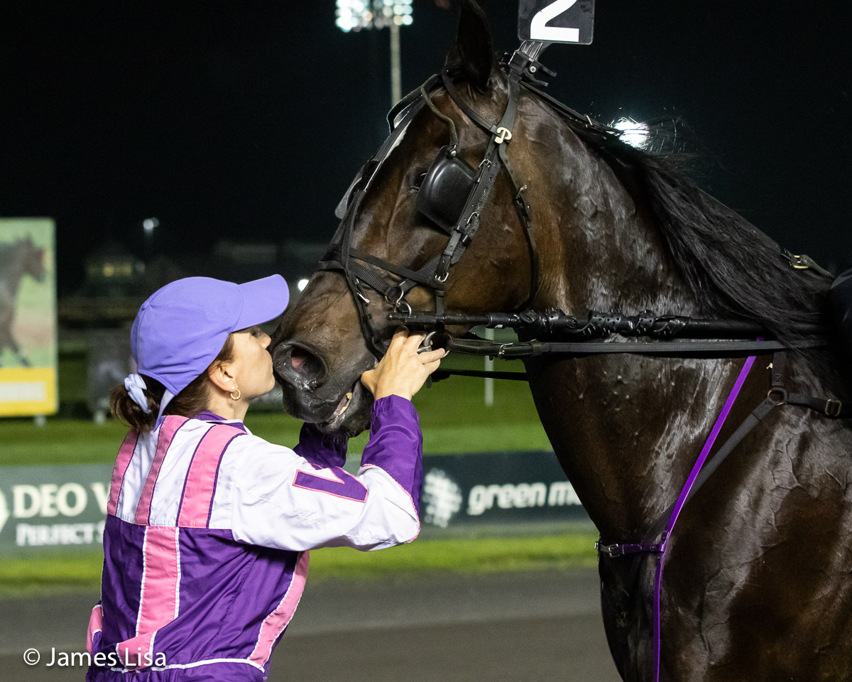 Lisa Photo tweet media