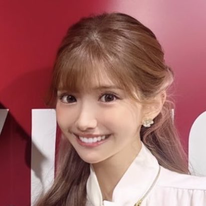 kanicanicream's tweet photo. 目やばいことになってるしrosyluceのl歪んでる〜売女って自分だけゴリゴリ加工した写真しかアップできんから一生芸能人と同じ土俵に立つことないよ💦 https://t.co/C4arOrNndg