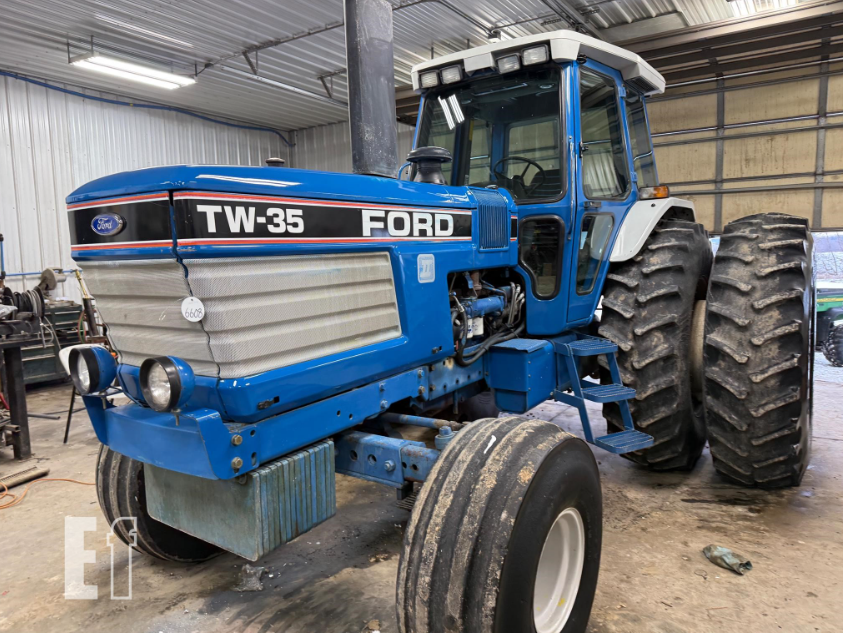 MachineryPete's tweet photo. '75 IHC 1568 w/ 4510 hrs sold $55K yesterday on Joel's Tractors and Auction sale Strawberry Point, IA. 3rd Highest ever 1568. Ford TW-35 2WD w/ 5000 hrs sold $33,500 - 2nd Highest ever. Ford 8730 sold record price $36,500. '82 JD 4240 w/ 4800 hrs $39,500: https://t.co/S6yC5PLDvR https://t.co/oTsAmcEoXj