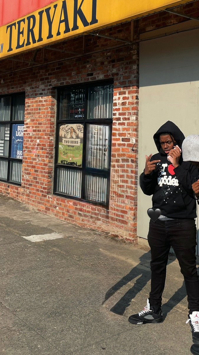 BabyGrimey3ggg's tweet photo. Real Nygaz Never Die💚🖤 https://t.co/EZsYh1DkBg