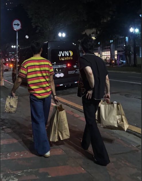 แฟนเด็กชอบช็อปปิ้ง ฮีเดินตามจ่ายเงินและถือของ ตามสเต๊ปเฮียมาย