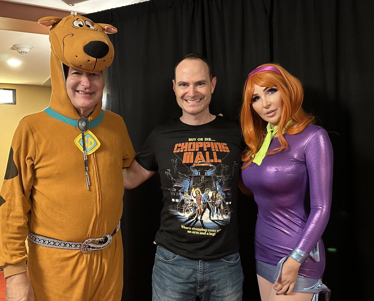 Fright-Rags tweet media