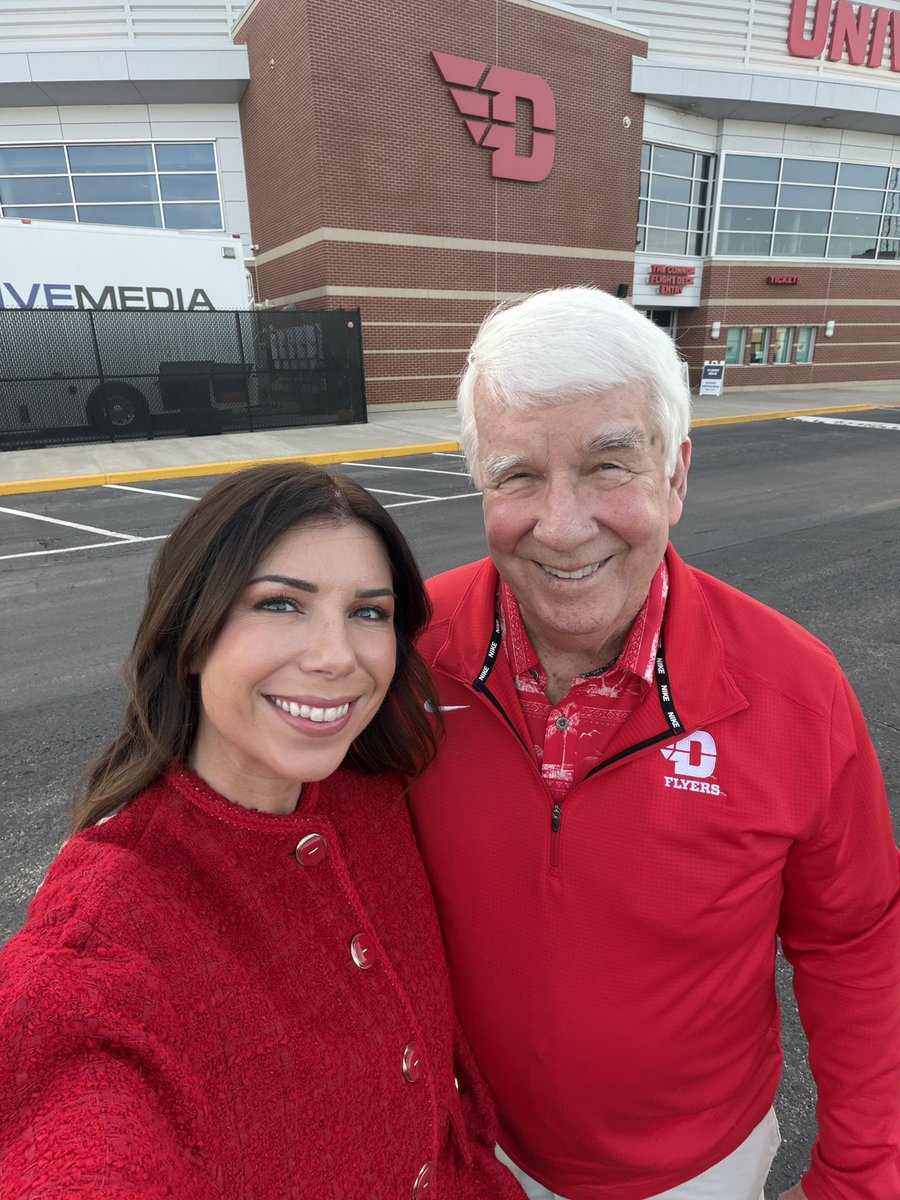 Meg_Kelleher's tweet photo. Go Flyers! Beat VCU! ✈️🏀 #Dayton6th https://t.co/eM1T1E2NFx