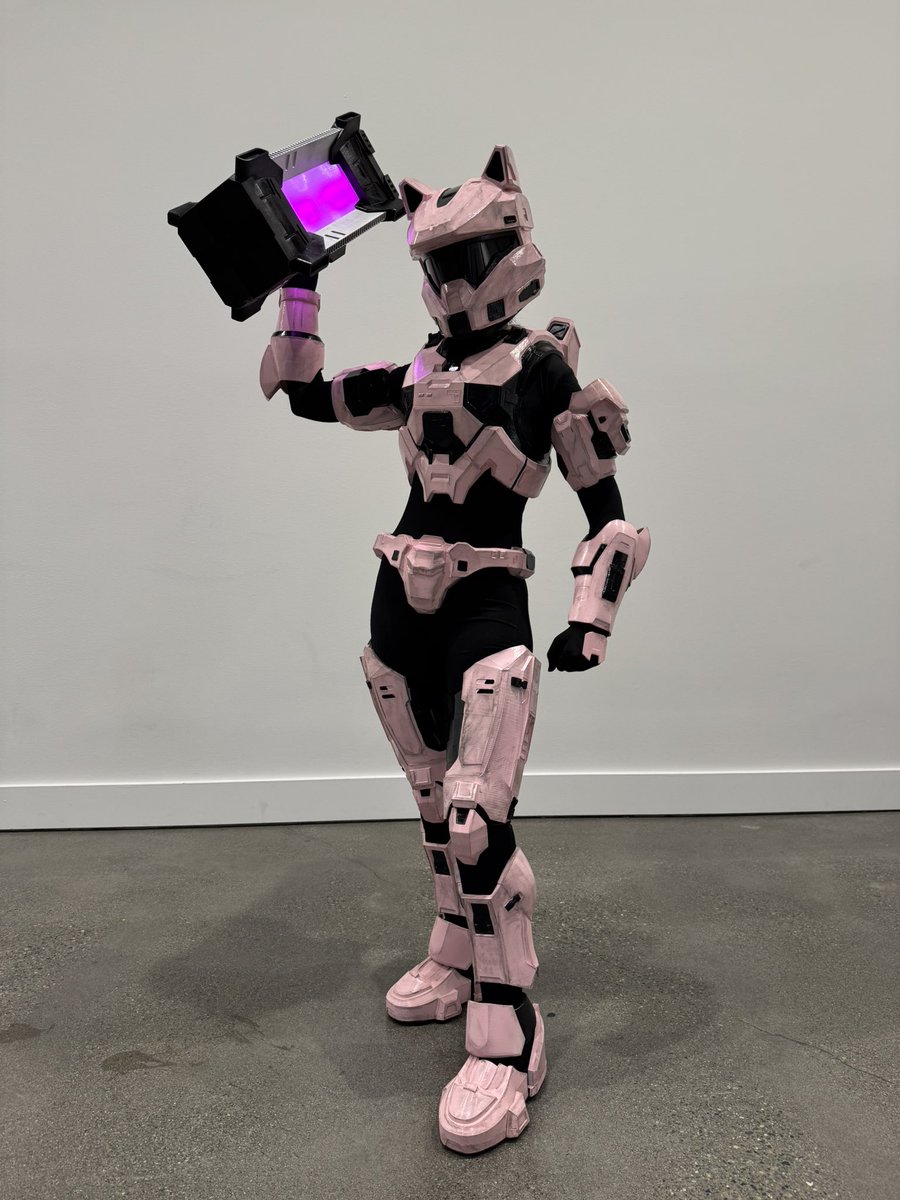 Dragonite @ ECCC tweet media