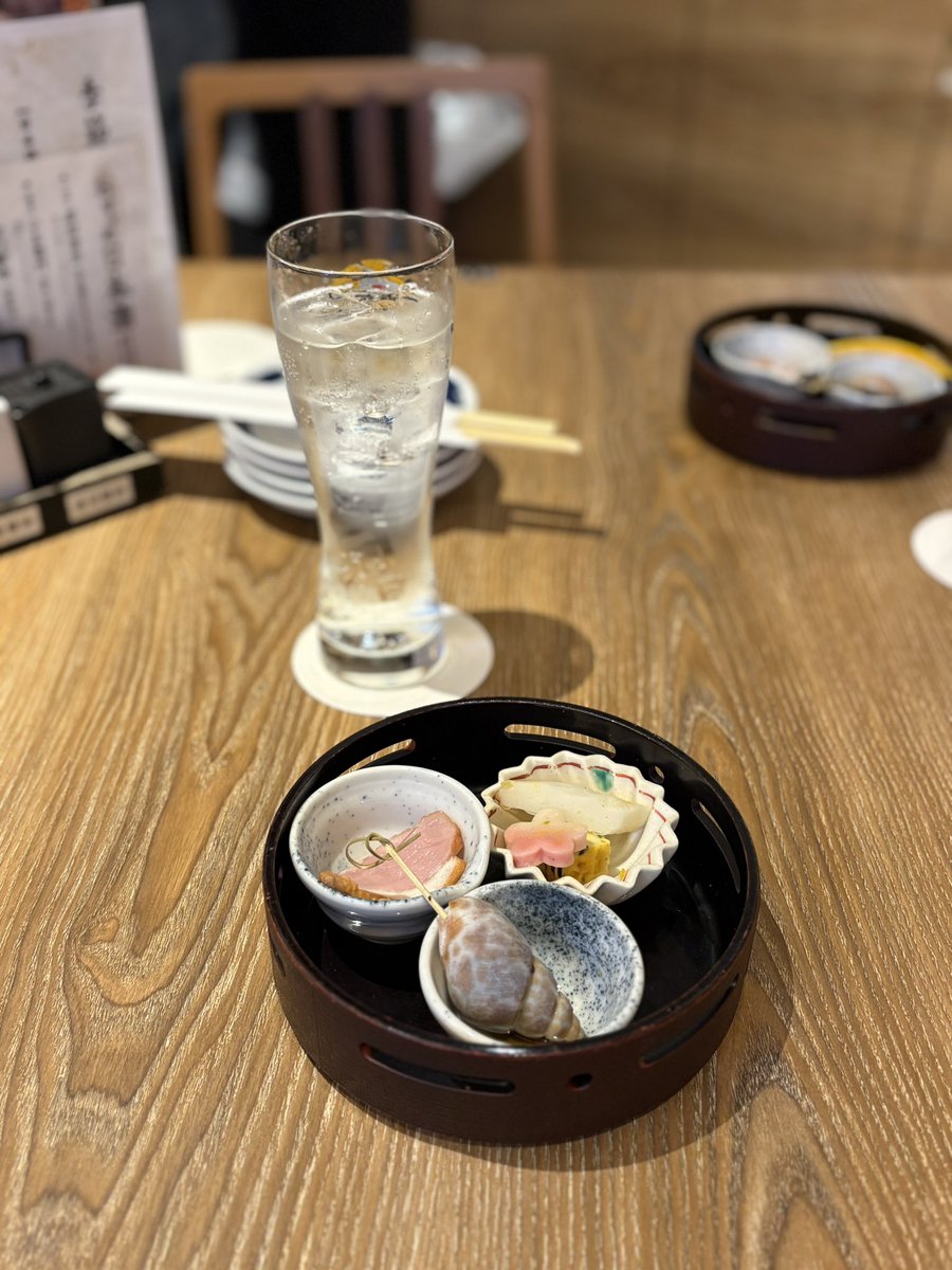 riechanmagic's tweet photo. 久々にパパと会った日👨🏻
梅田のカジュアル割烹、美味しかった🍣 https://t.co/MccdWcrGEZ