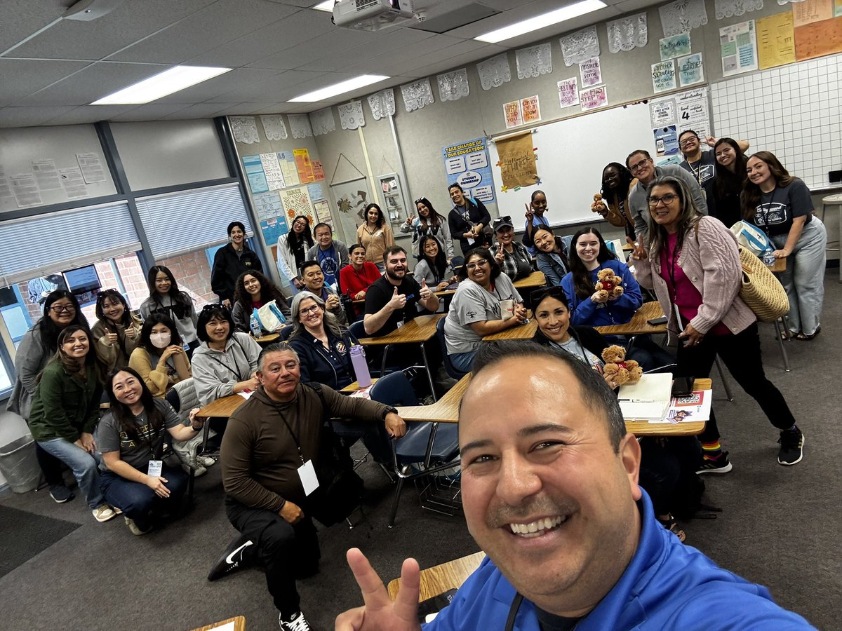 Brian Lopez 🖍️ tweet media