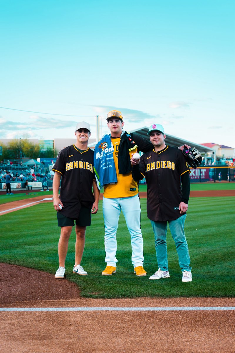 Front Row Motorsports tweet media