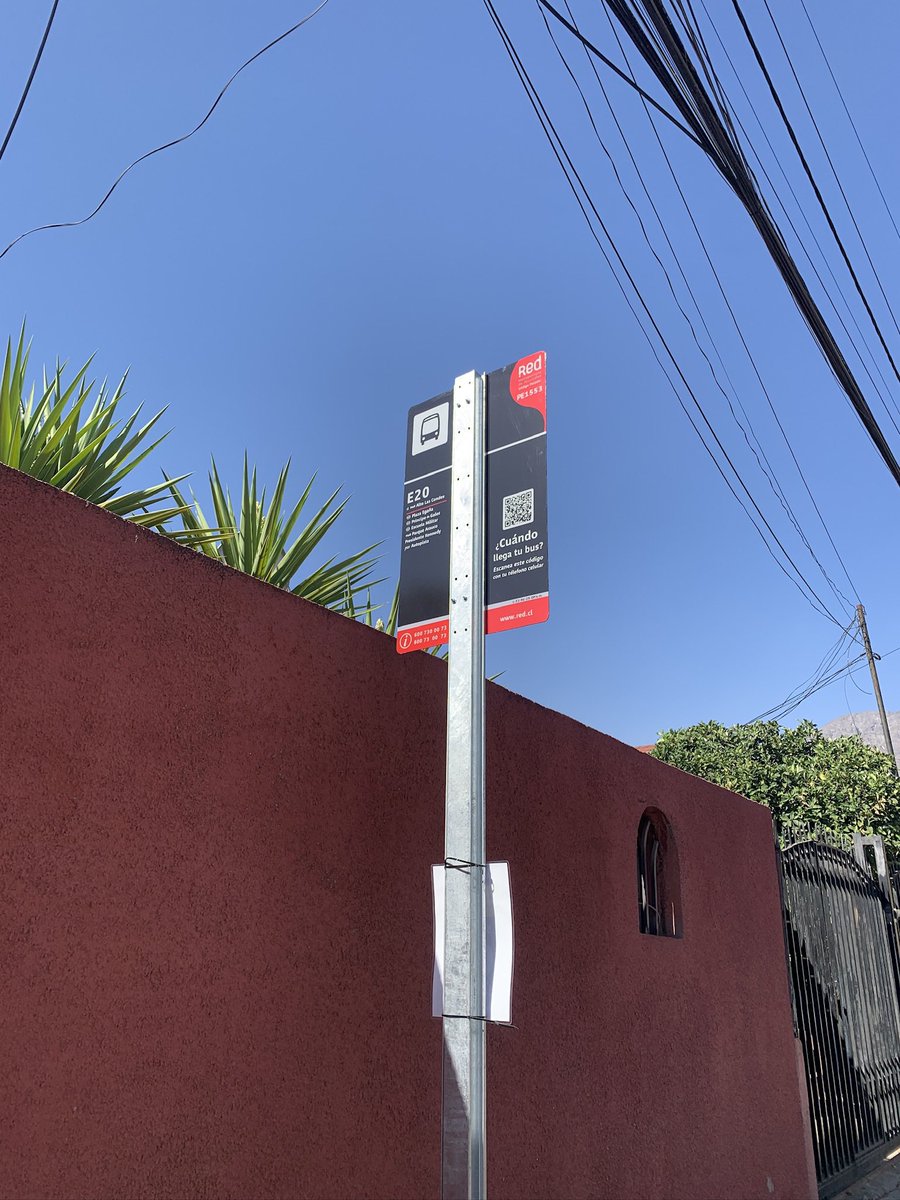 amnaruki's tweet photo. @george_eos @Red_Movilidad hoy pasé por santa ines con oriente y estaba este paradero en la tarde, pero ahora por la noche volví a pasar y ya no estaba ???? https://t.co/YKbCy05Qhz
