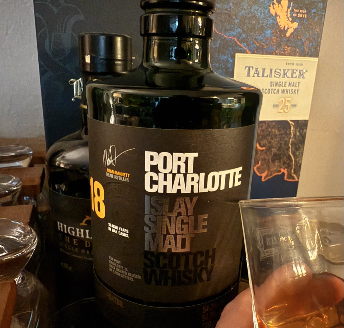 🇺🇸𝗢𝗹𝗱 𝗦𝘂𝗯𝗺𝗮𝗿𝗶𝗻𝗲𝗿⚓️ tweet media