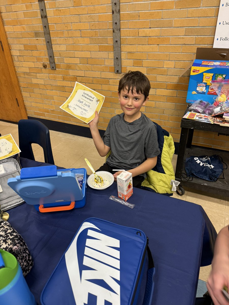 Missy Godina tweet media