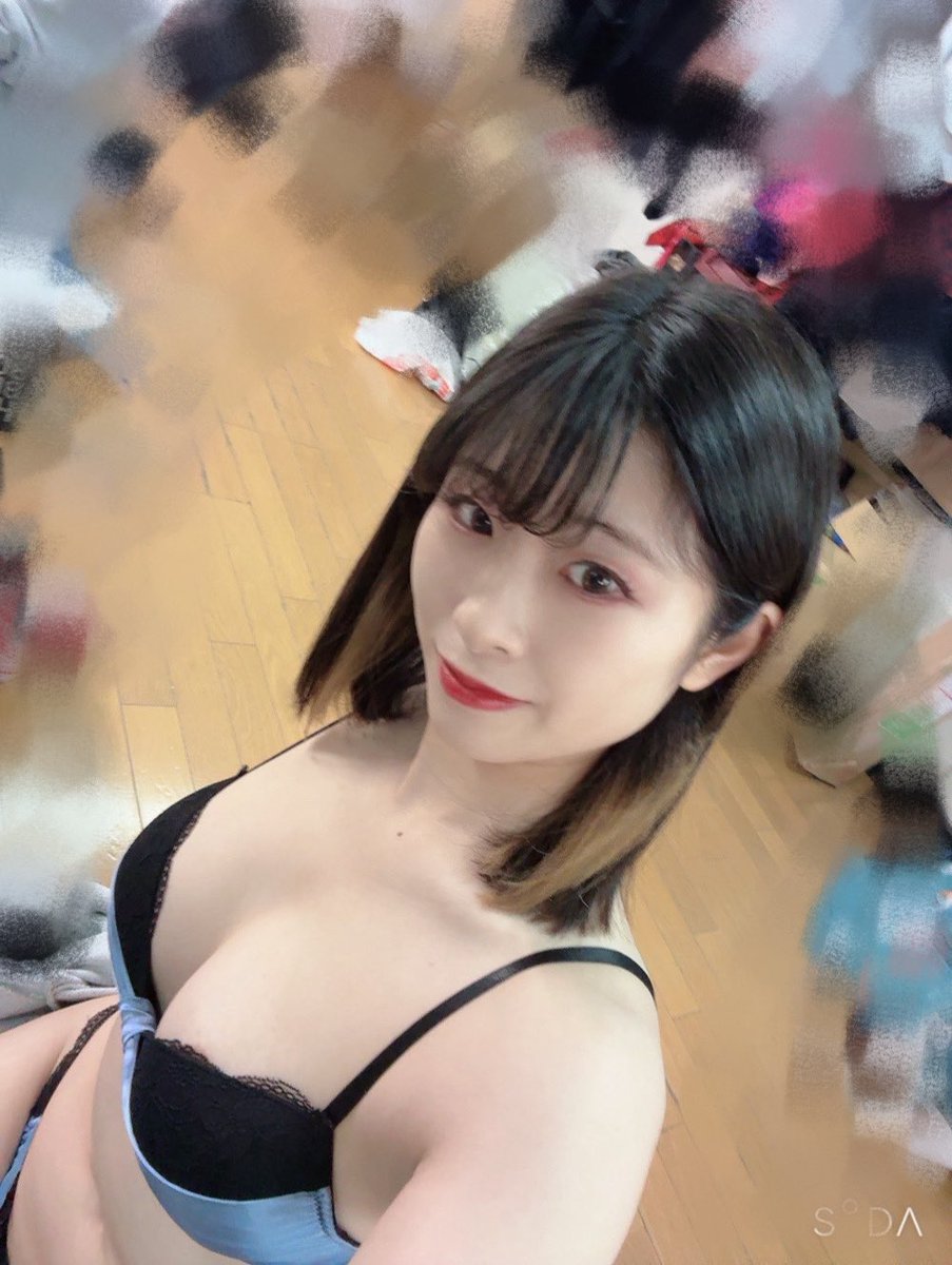 chi__2406's tweet photo. おはよございます☀️
小倉6日目ありがとうございました！

本日はお日柄も良く！お日柄が良いということは花粉が飛散し！！踊り子あるある「なぜかステージ中はくしゃみ出ないけど後ですごく出る」が発動ッッッ！！！

いよいよ土日に入りました〜本日もたくさんのお客様とお会いできますように❣️ https://t.co/1SQnJ2R2EZ