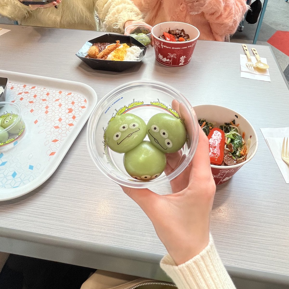 ___po_nk's tweet photo. ディズニーはいつ行っても夢の国🐭🎀 https://t.co/w7crmLddYG