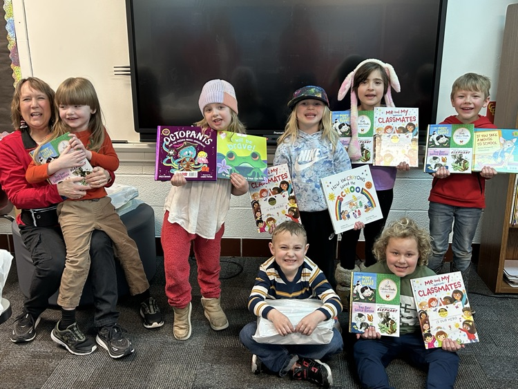 CCEELEM's tweet photo. Wow, the kids got lots of AMAZING books from participating in The Book Blast! https://t.co/z7aMoDLWNY