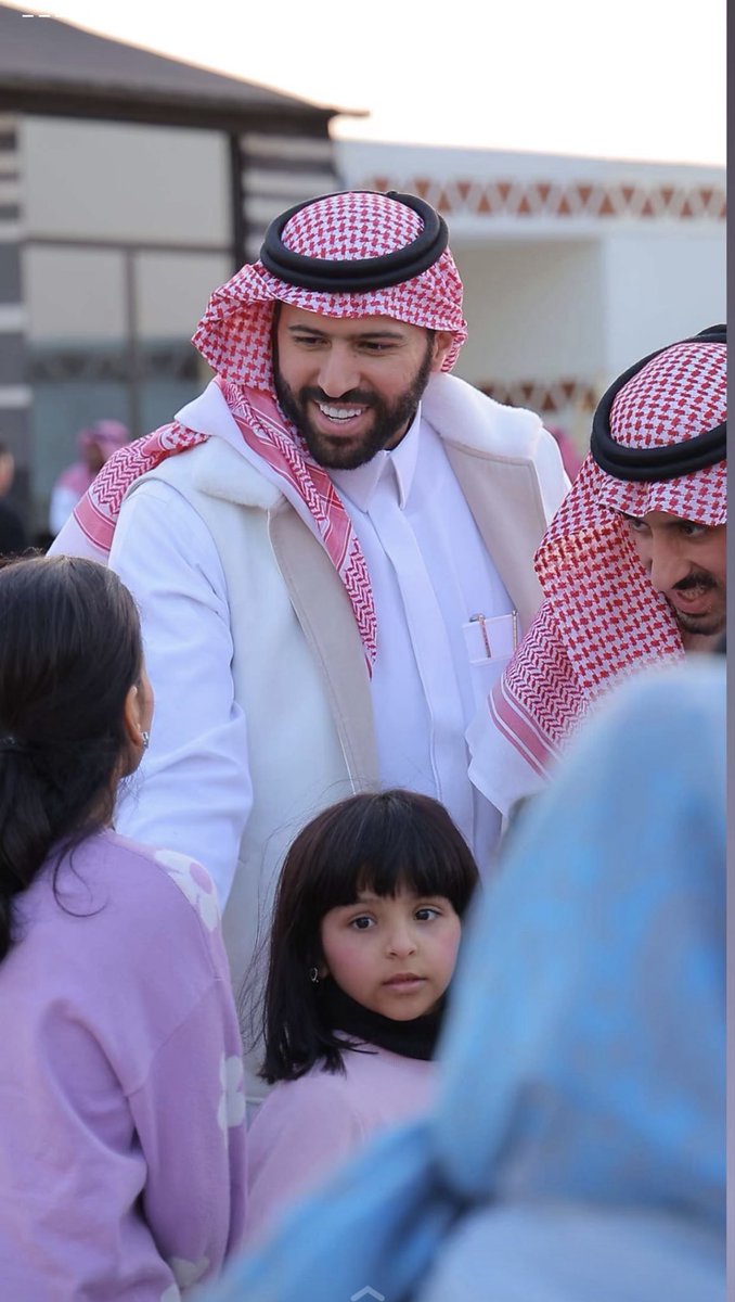 عبدالله بن سلطان بن ناصر آل سعود tweet media