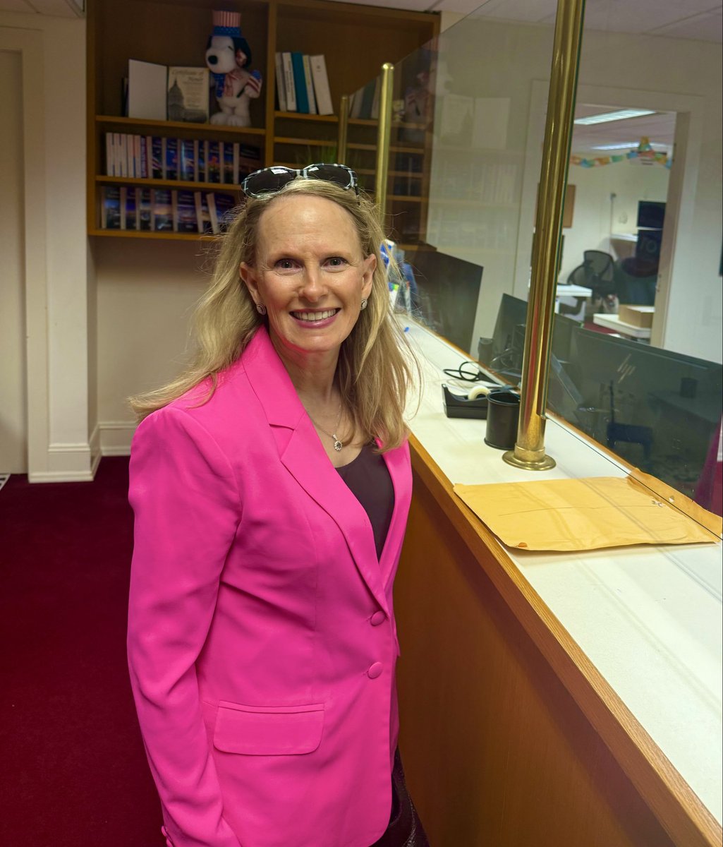 It's official! Today, I filed to run for Congress! Couldn't be more excited to represent my hometown!