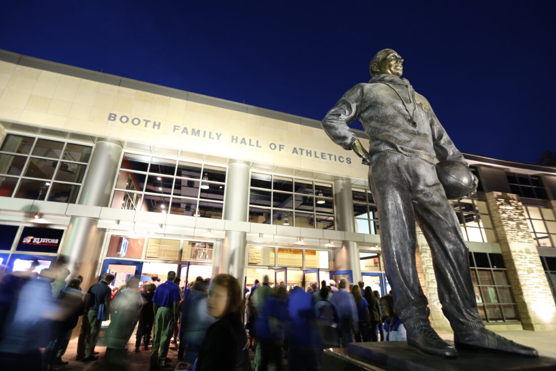 Lunarhawk 🌙 tweet media