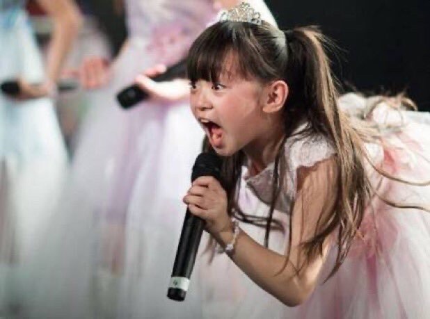 反省会（米国株）
昨晩も損切りした人！そろそろ退場ですかーーーー！？

★KTOS…プレでジリ下げして83中盤…立ち合いで一気に下がると見て、83.0と82.0で入れておいた買い指値を82.80と81.80に変更。 
寄り底の81.50。当然指値は刺さる。そこから反発。
セクターの多くは指数逆行。KTOSも同様。